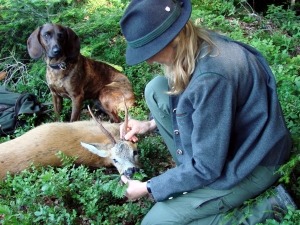 Jägerin mit Bock und Bruch